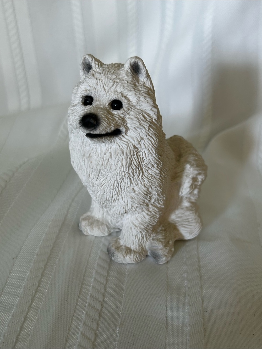 Vintage Stone Critters Samoyed Dog Figurine White Black Hand-Painted Home Accent
